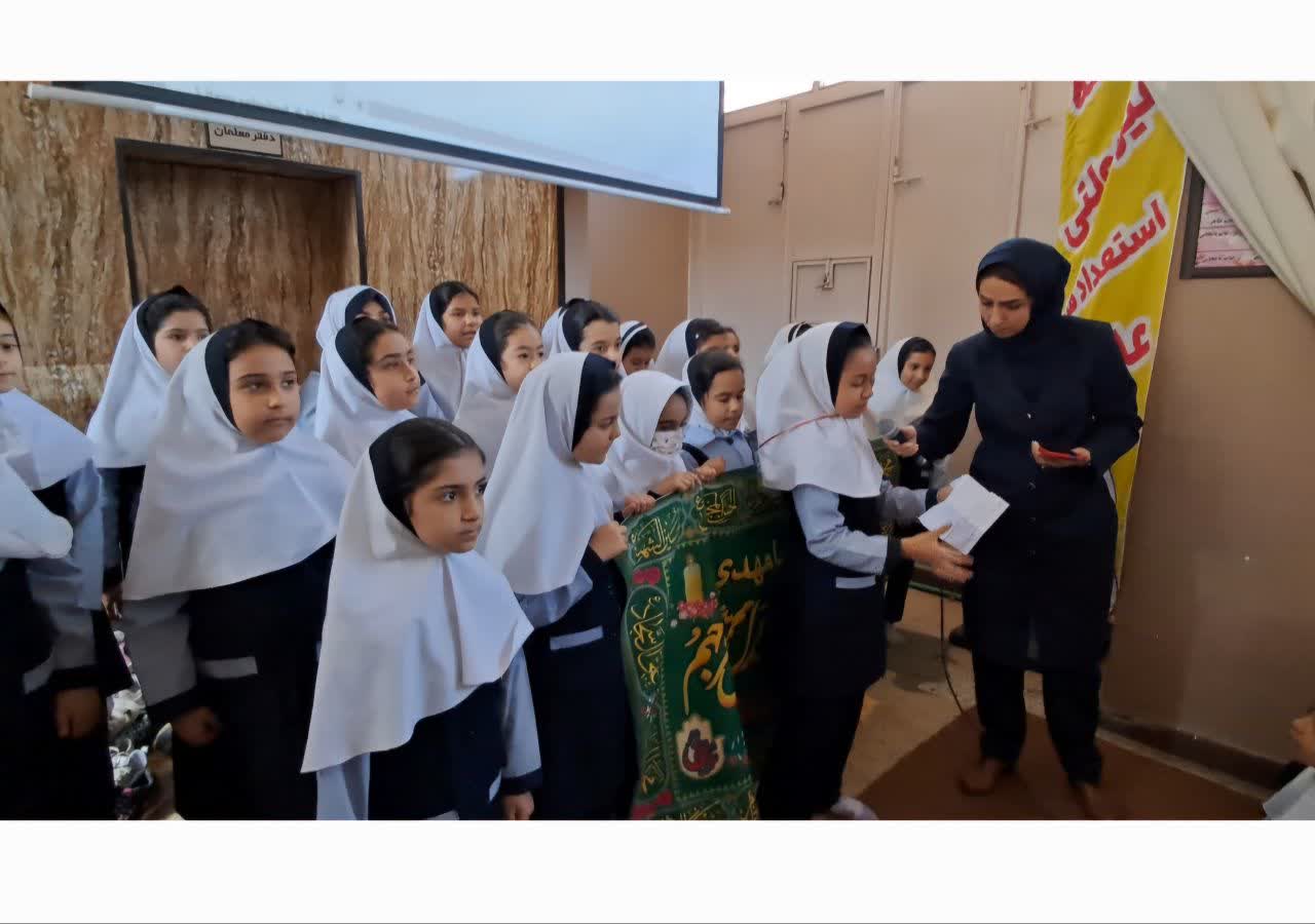 سرود کلاس سوم به مناسبت روز پرستار